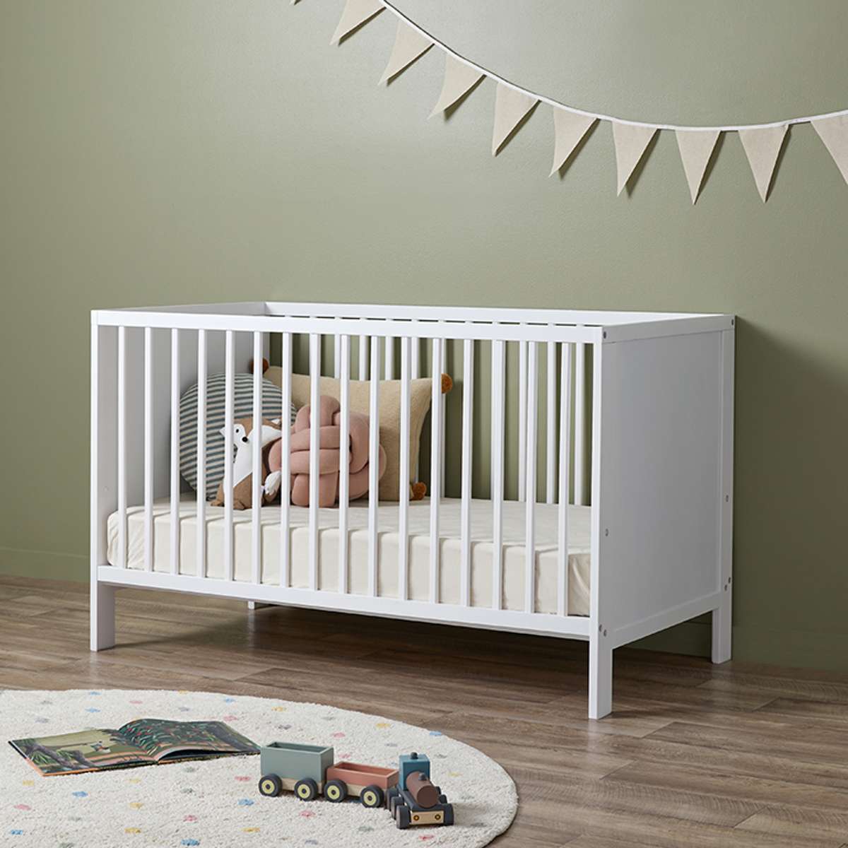 Mocka Aspiring Cot - White