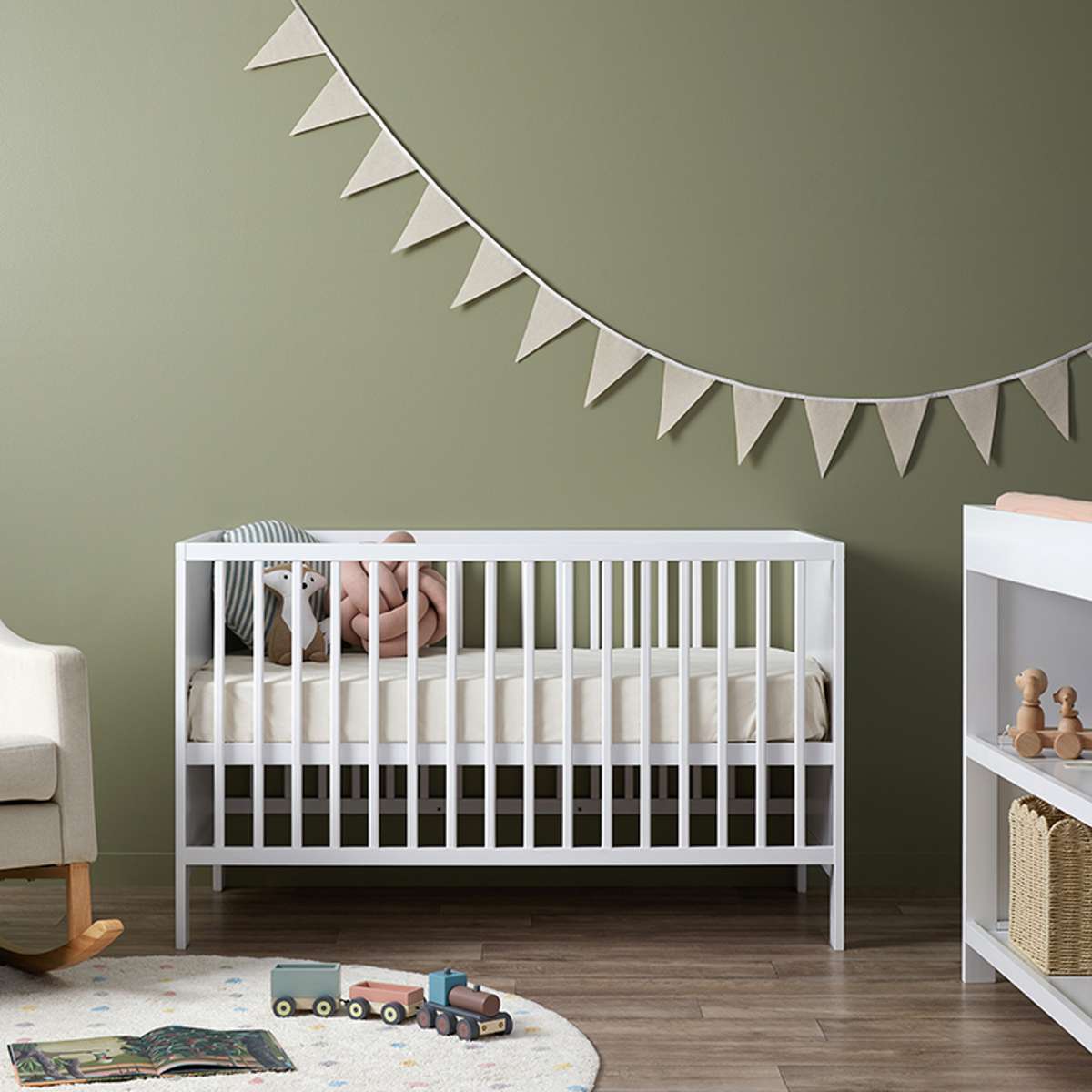 Mocka Aspiring Cot - White