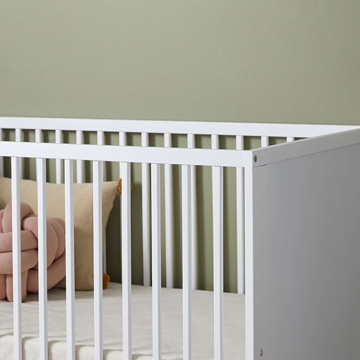 Mocka Aspiring Cot - White