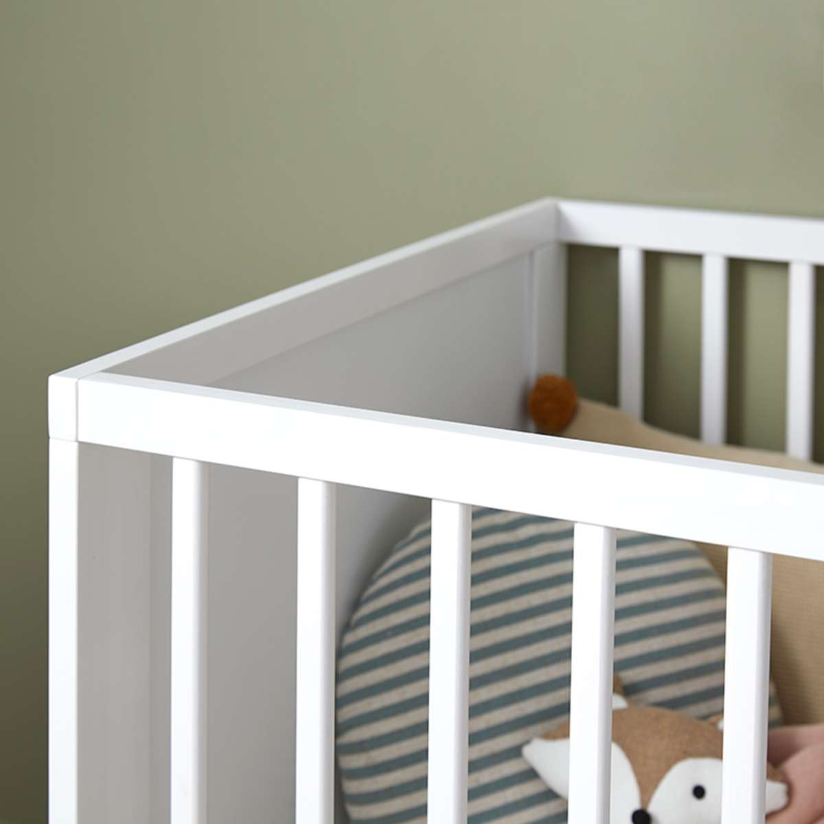 Mocka Aspiring Cot - White