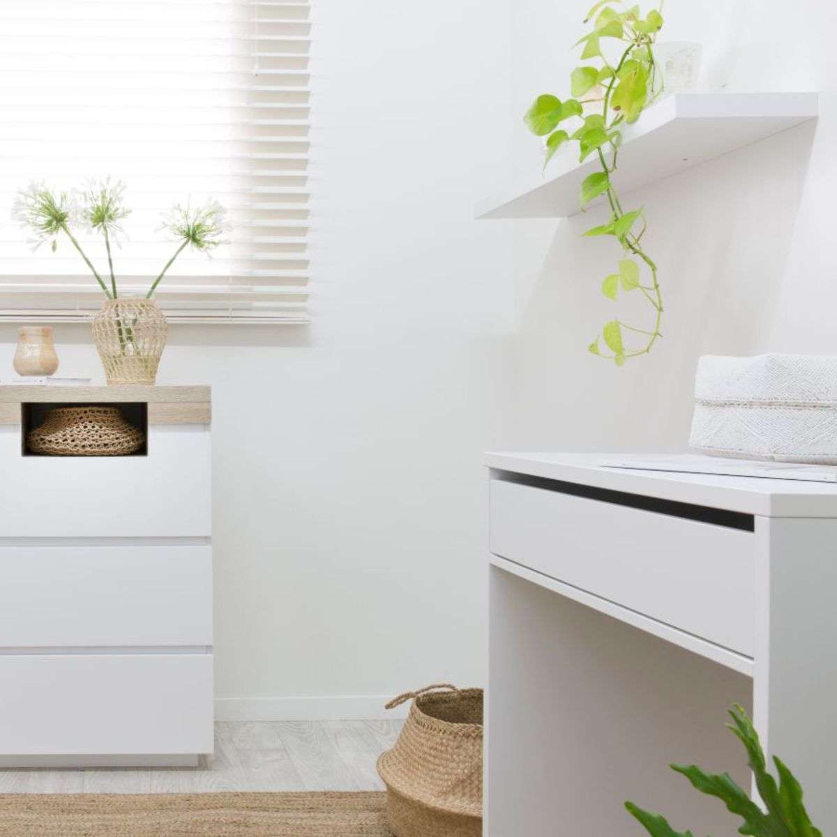Floating Shelf - 60cm - White