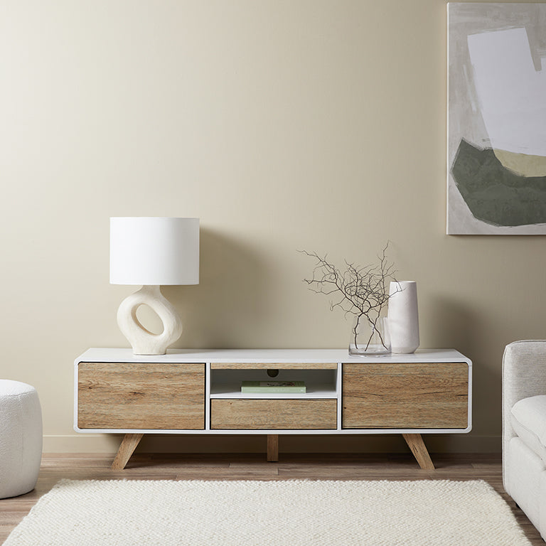 Kennedy Entertainment Unit