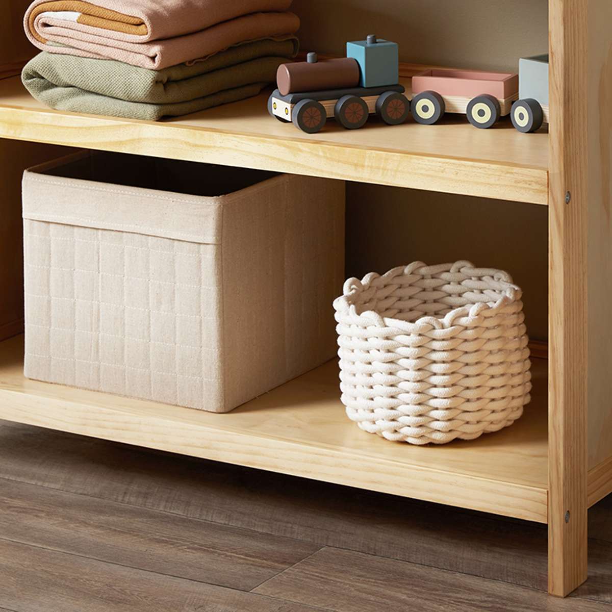 Aspiring Change Table - Natural