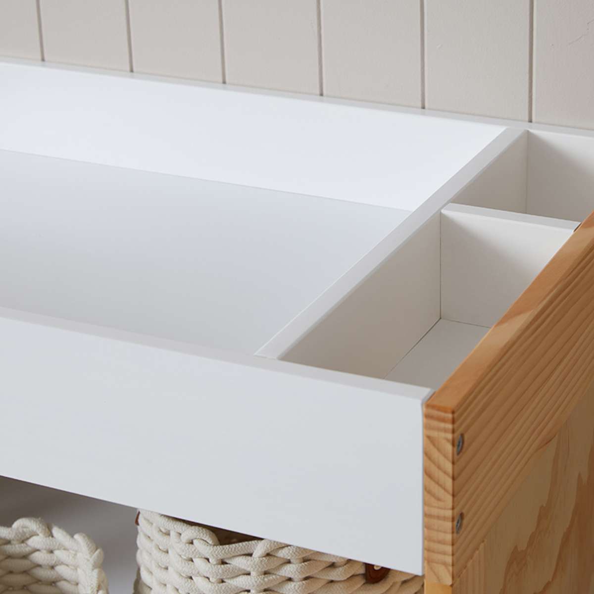Aspiring Change Table - White/Natural