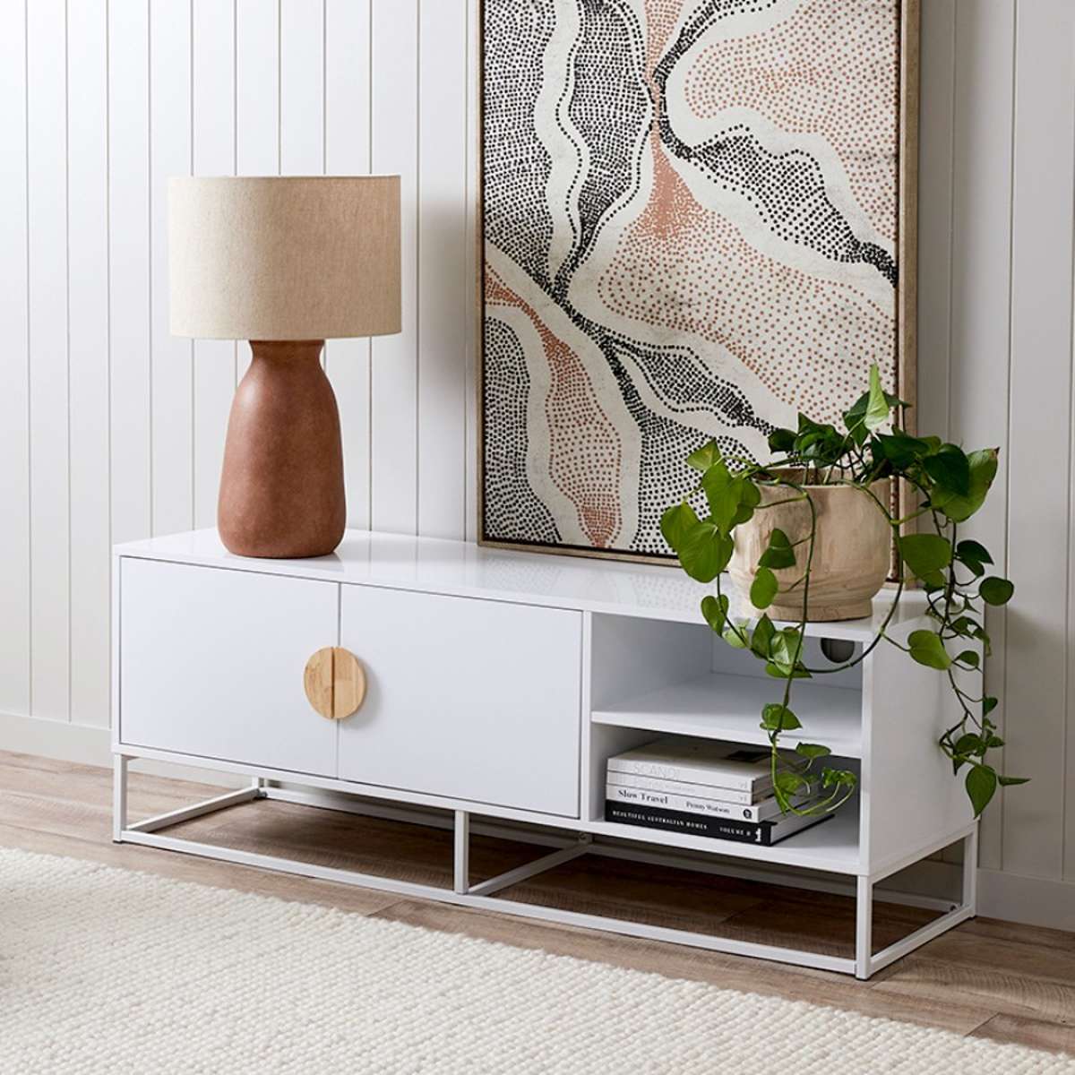 Eclipse Entertainment Unit - White