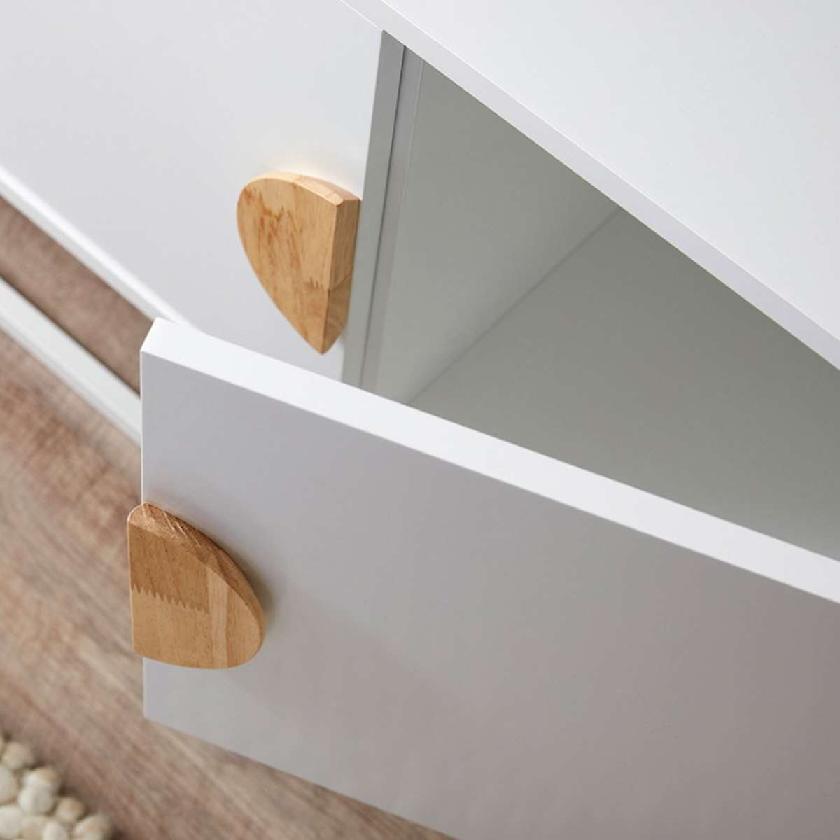 Eclipse Entertainment Unit - White