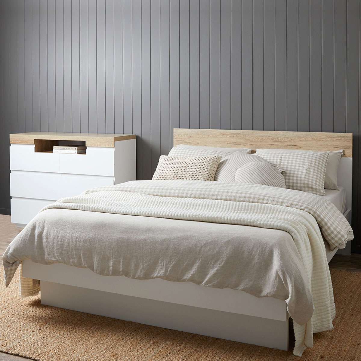 Sadie Queen Bed