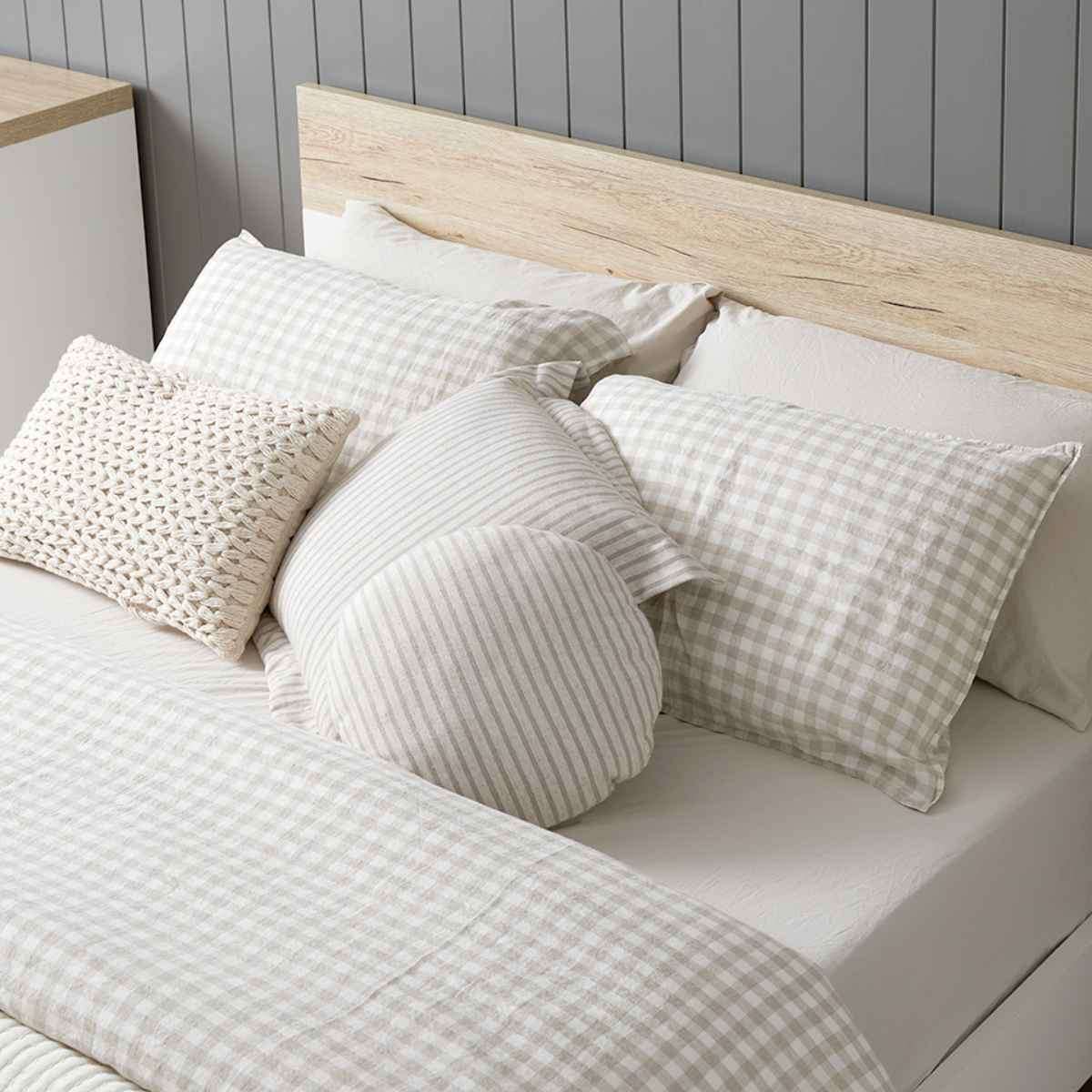 Sadie Queen Bed