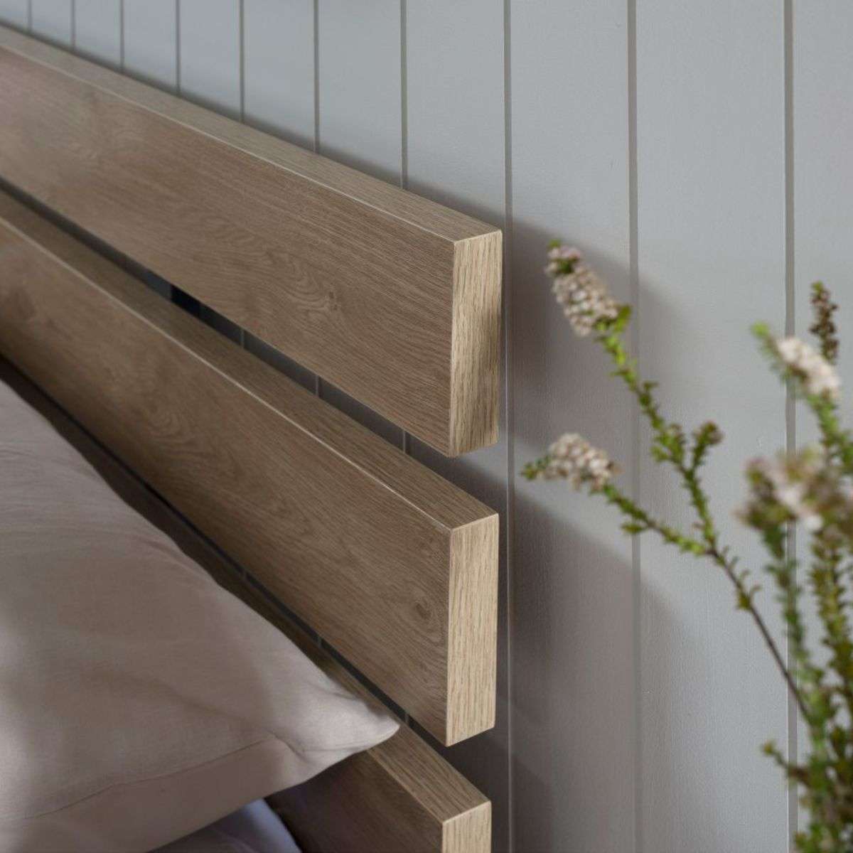 Soren Queen Bed - Natural