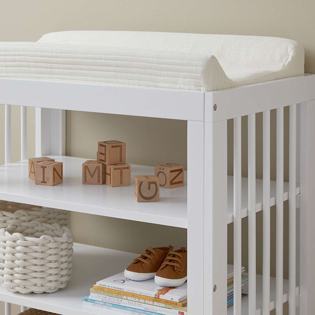 Aspen Change Table - White