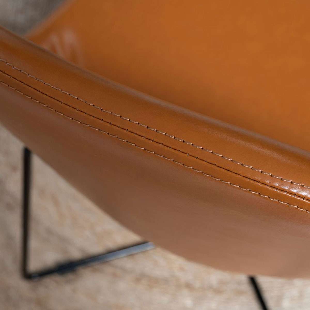 Porter Chair - Tan