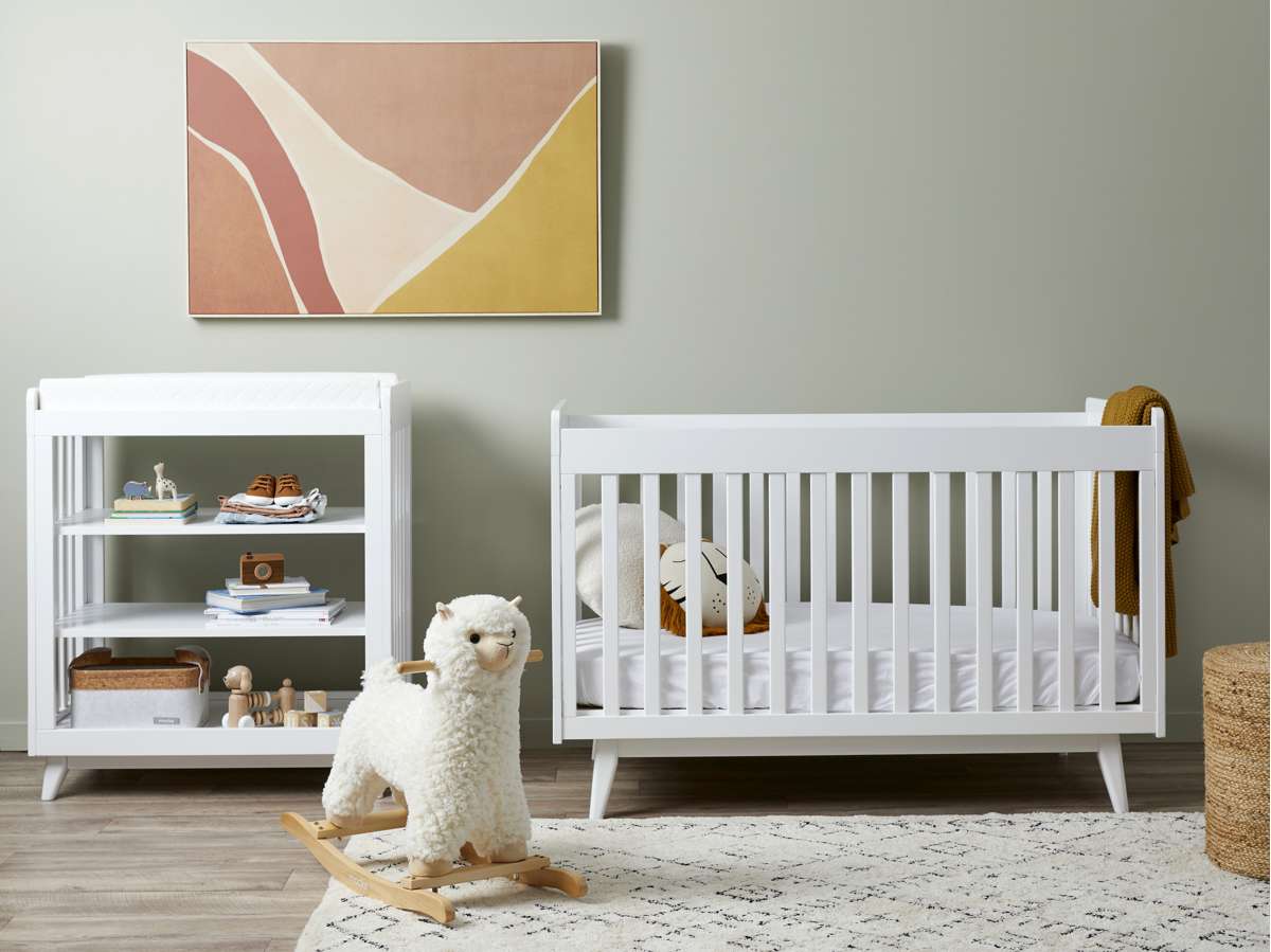 Elias Change Table - White