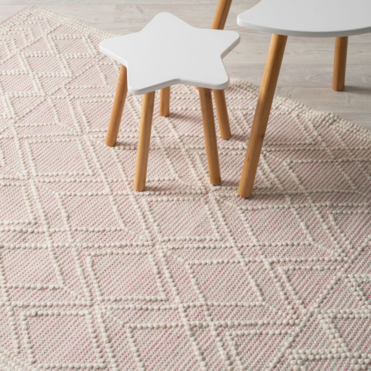 Greta Floor Rug - Natural/Pink - Medium