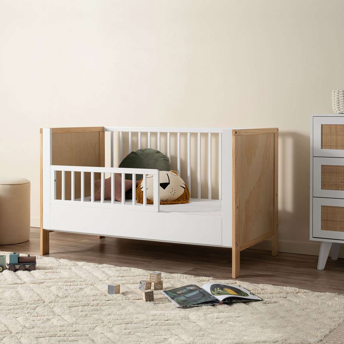 Aspiring White/Natural 3-in-1 Cot White Conversion Bundle