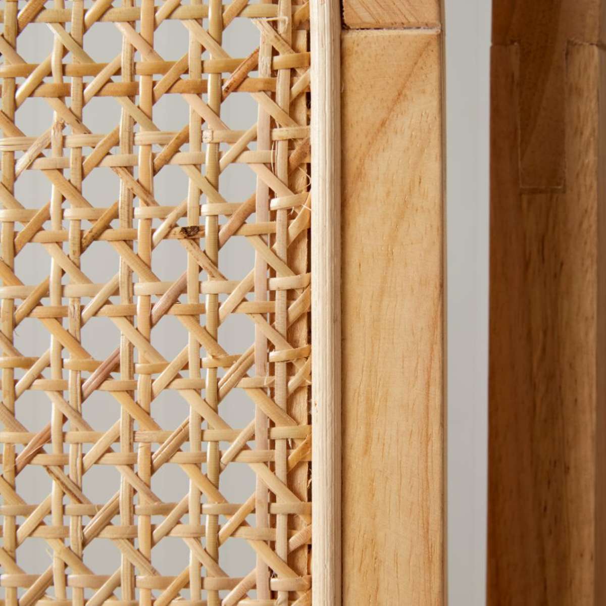 Southport Rattan Screen Divider - Natural