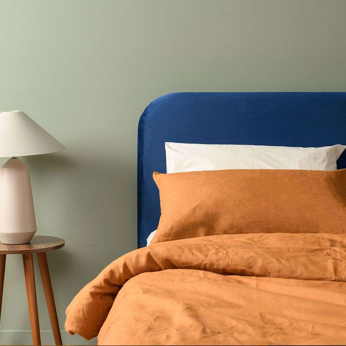 Luka Velvet Queen Bed - Navy