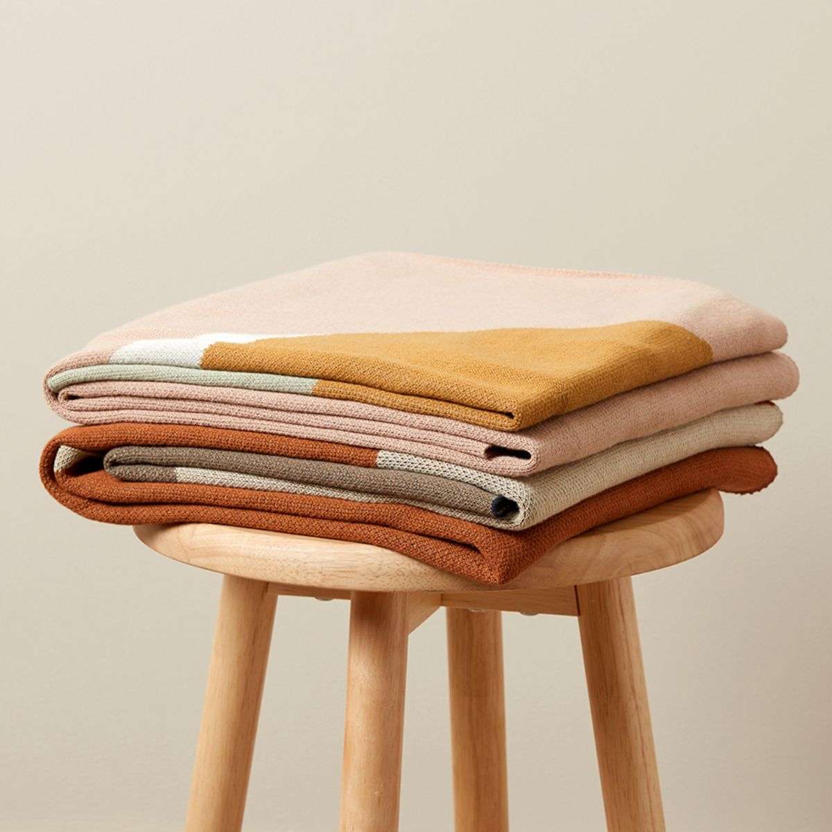 Myla Abstract Knit Throw - Sage/Pink