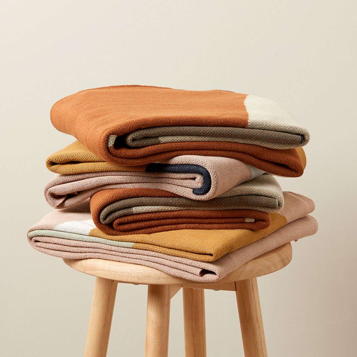 Myla Abstract Knit Throw - Navy