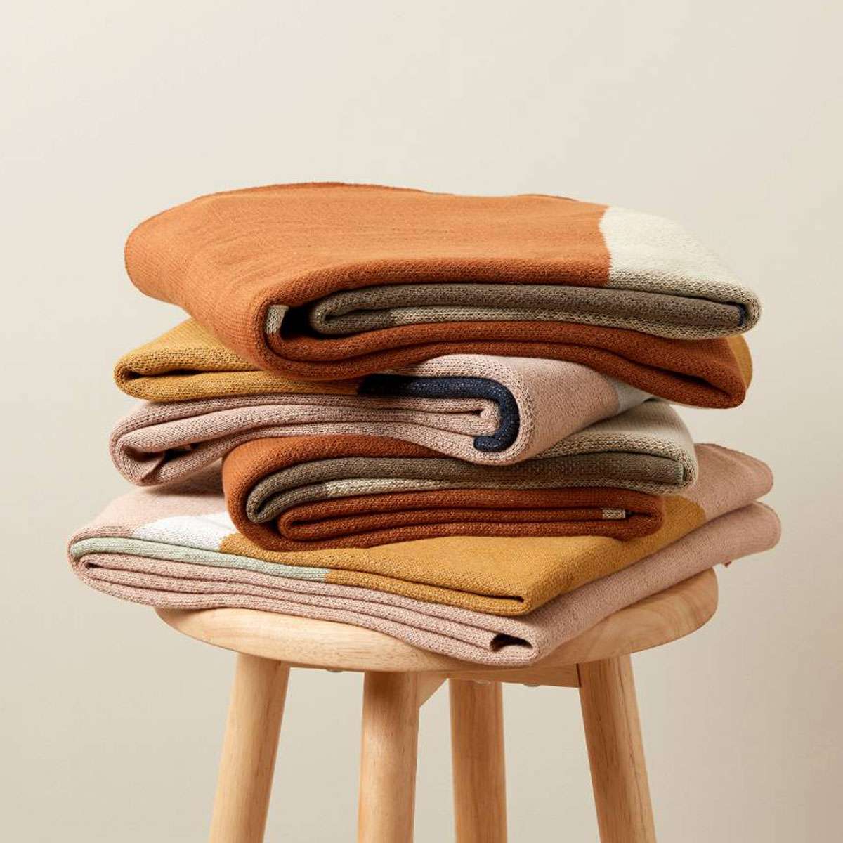 Amarose Abstract Knit Throw - Navy/Rust