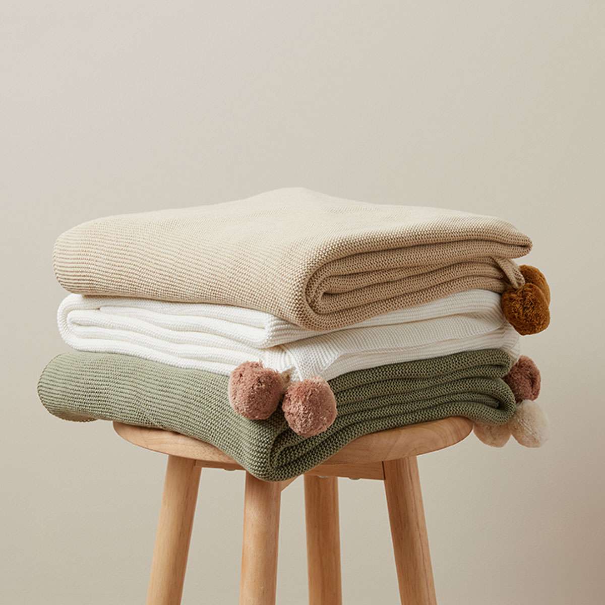 Priya Pompom Knit Throw - Sage/Cream