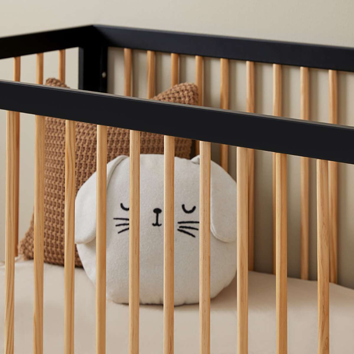 Aspen Classic Cot - Black/Natural