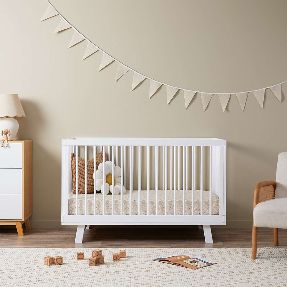 Aspen White Four Piece Nursery Set