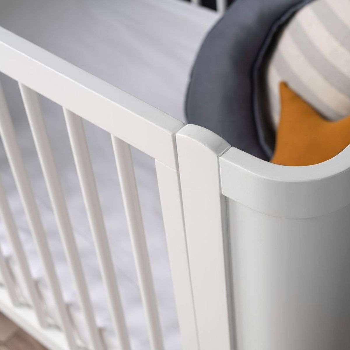 Orlando Contemporary Cot - White