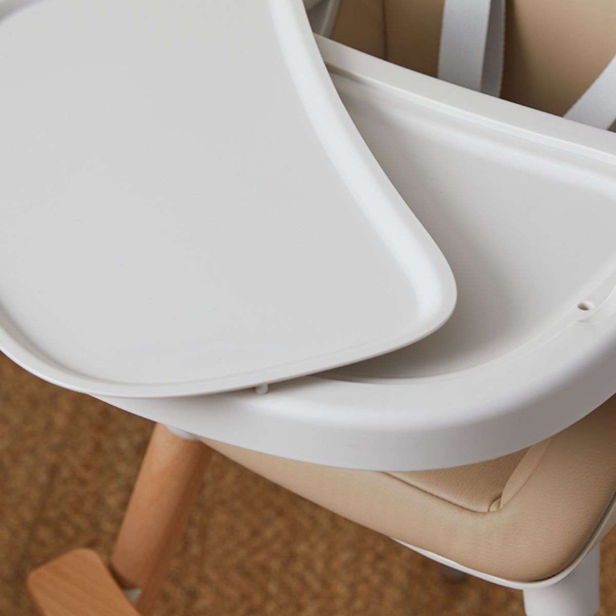 Aiden Highchair - Latte