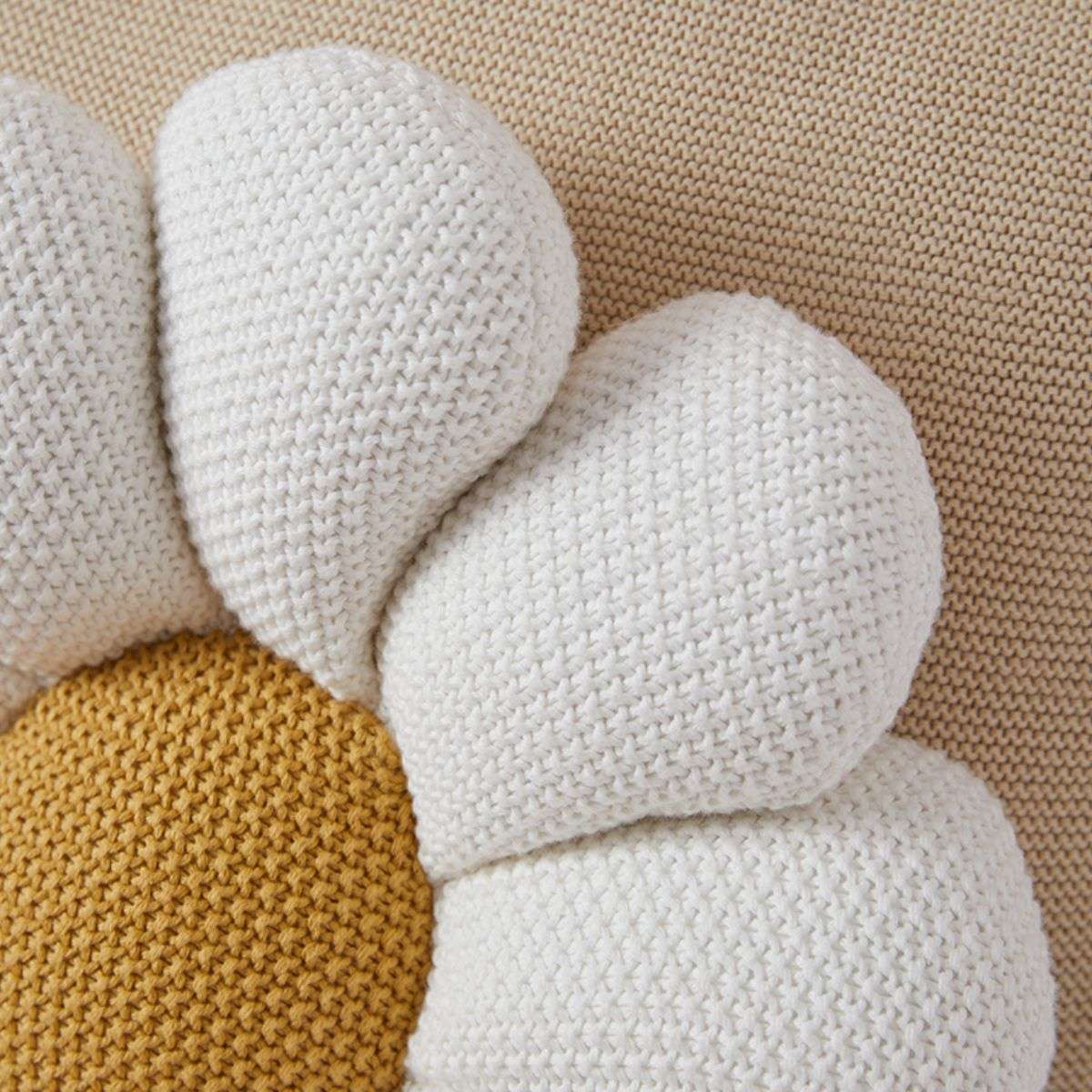Little Daisy Cushion