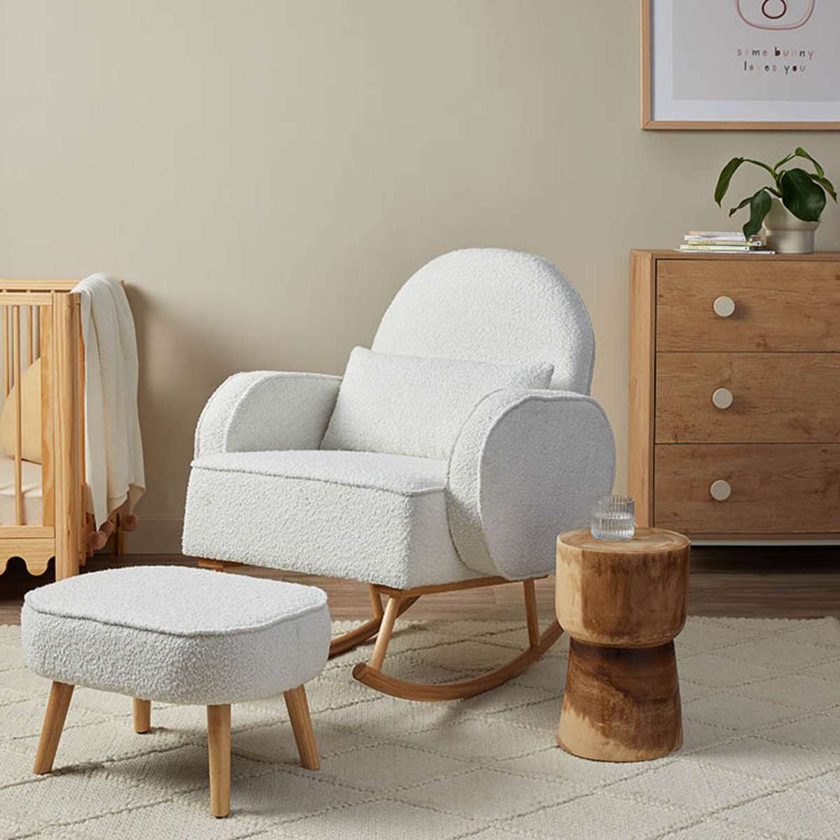 Aspen Natural Seven Piece Nursery Furniture Set